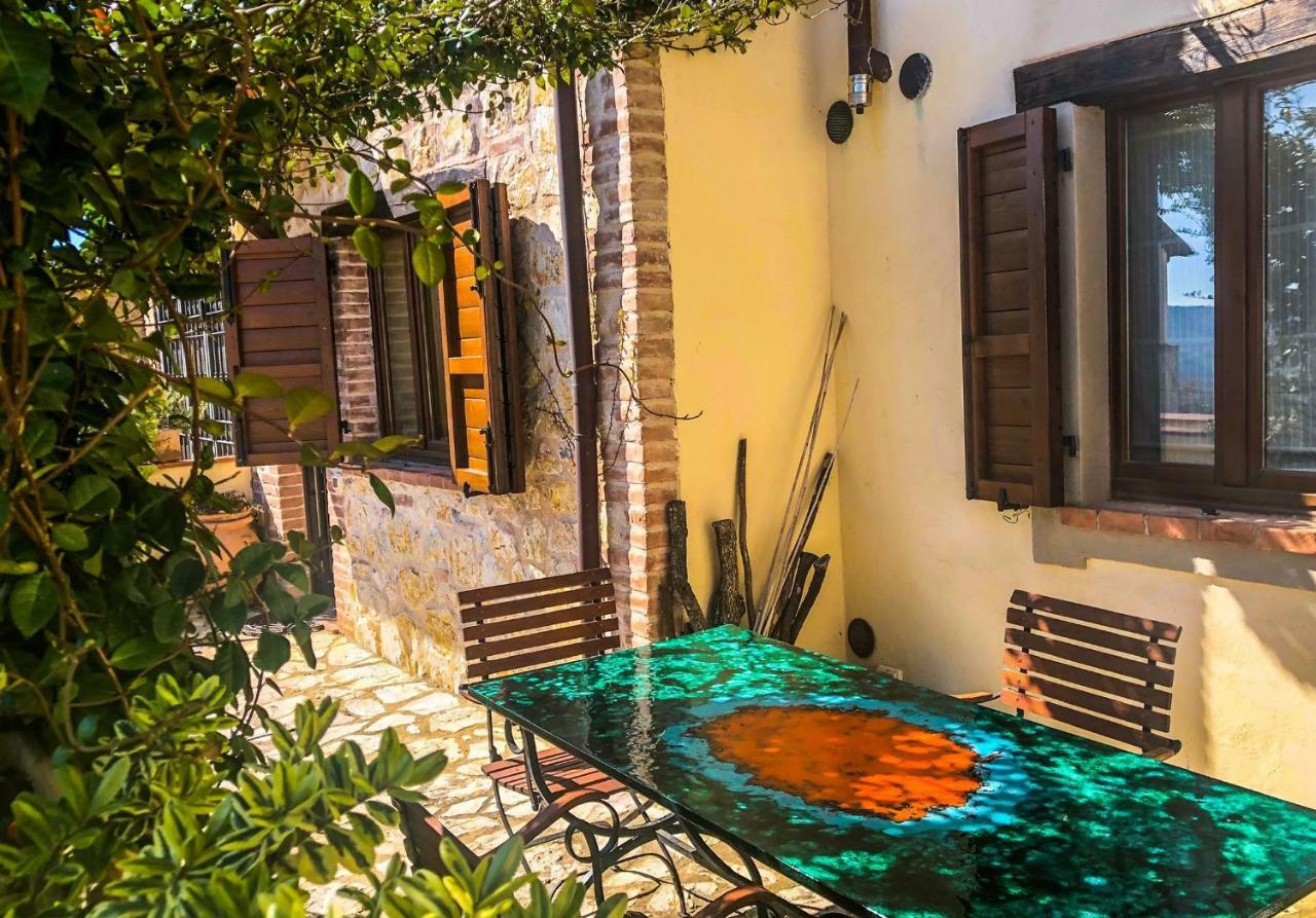 Umbria, "Casa Sagrantina" Con Piscina E Pergolato Appartement Collazzone Buitenkant foto